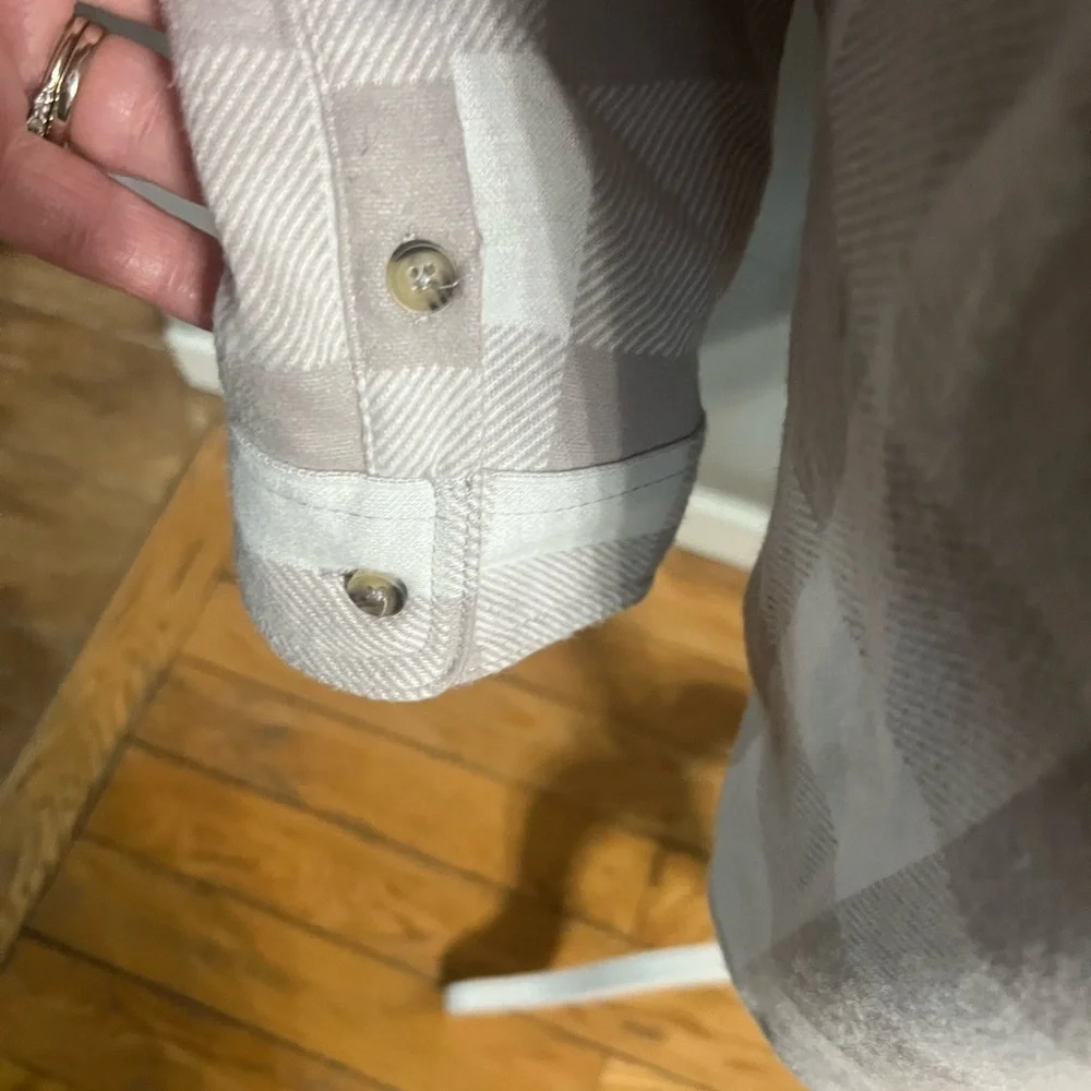 NWT-Casacabana, Women’s Flannel with Matching Hair Tie - Picture 6 of 6